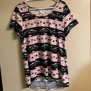 LulaRoe Classic short sleeve shirt